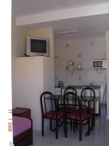 Kuchyň nebo kuchyňský kout v ubytování Ayuntunhue Apart Hotel