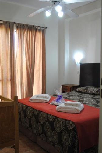 TV a/nebo společenská místnost v ubytování Ayuntunhue Apart Hotel