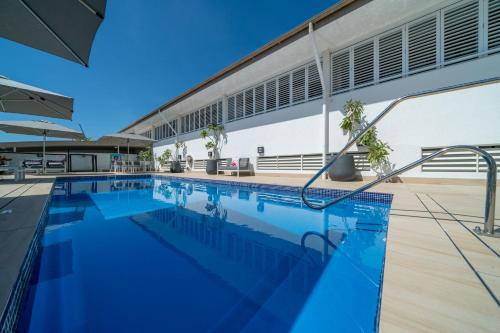 The swimming pool at or near Saltwater Luxury Apartments 