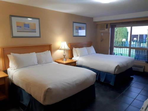 Hilltop Inn - Salmon Arm – Photos 3