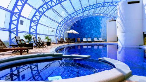 Piscina di Holiday Inn Puebla Finsa by IHG o nelle vicinanze