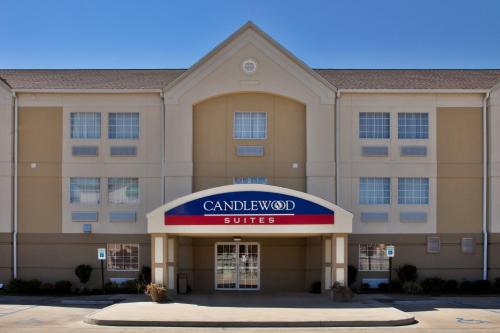 Φωτογραφία από το άλμπουμ του Candlewood Suites Lake Charles-Sulphur by IHG σε Sulphur