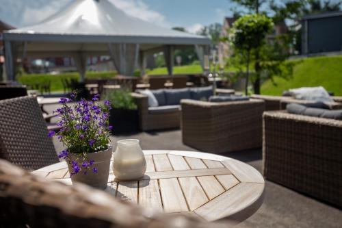 Сад в 2ND HOME HOTEL