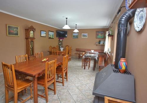 Restoran ili drugo mesto za obedovanje u objektu Pensión Casa Elena