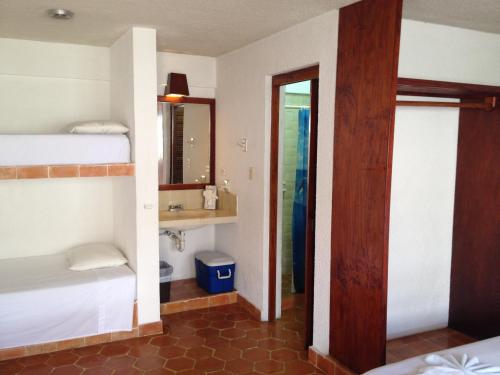 Ένα μπάνιο στο Safari Inn