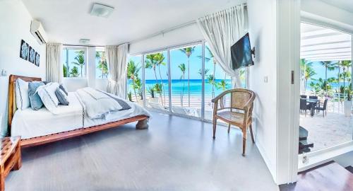 Dream Punta Cana Beachfront Apartment - 4-Bedroom Penthouse with Rooftop BBQ & Ocean Views