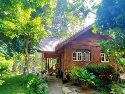 Gallery image of The Picnic Basket Bed & Breakfast in Khao Kho