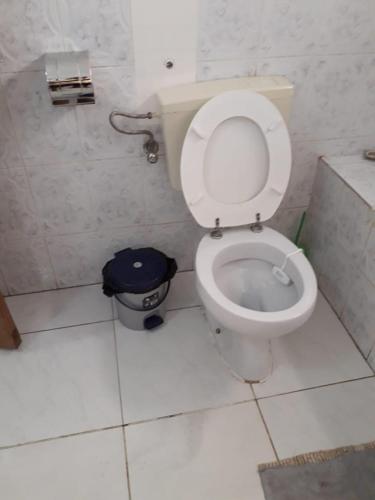  Afilux Residencial -  Room  picture :    Tea/Coffee maker    Shower    Bath                            