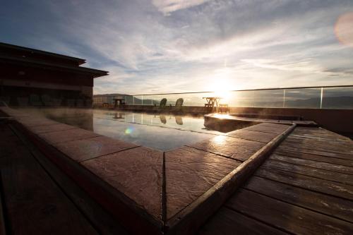 Kolam renang di atau dekat dengan LATAM HOTEL Plaza Pradera Quetzaltenango