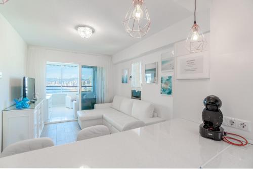 Photo de la galerie de l'établissement TROPIC MAR Levante beach apartments, à Benidorm