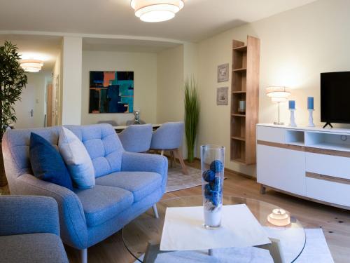 Luxury Garden Apartment (5 mins to the subway)