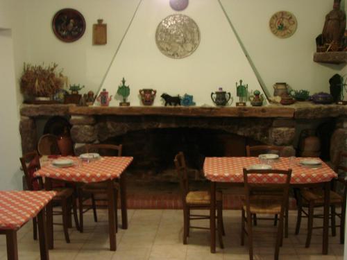 En restaurant eller et spisested på Agriturismo Su Tiresi