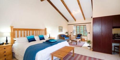 Postel nebo postele na pokoji v ubytování Lupus Den Country House B&B