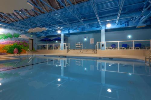 Holiday Inn Express Winnipeg Airport - Polo Park, an IHG Hotel