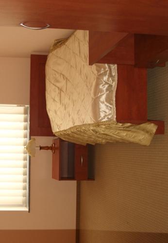 a paper bag hanging from a ceiling in a kitchen at Pokoje Gościnne WSAP in Ostrołęka