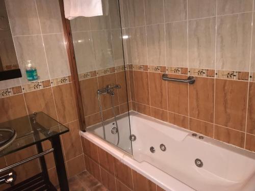 Koupelna v ubytování Cortijo Álamo 2