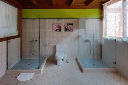 Bathroom sa Villa Nelida peace lovers Vegueta By PVL