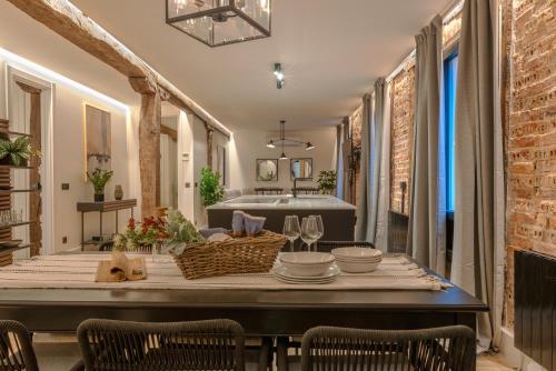 New Soho AC by Staynnapartments