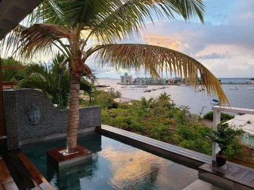 HAPPY COTTAGE WITH PRIVATE POOL picture