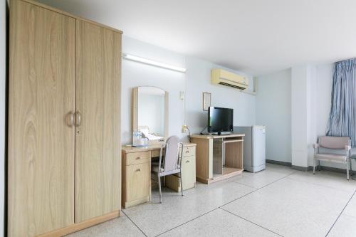 Μια τηλεόραση ή/και κέντρο ψυχαγωγίας στο Tokyo Hotel