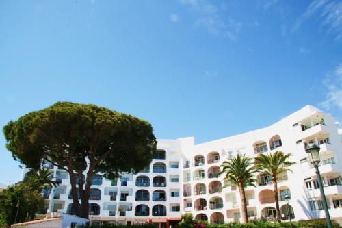 Verdemar Apartment with Sea View and Garden