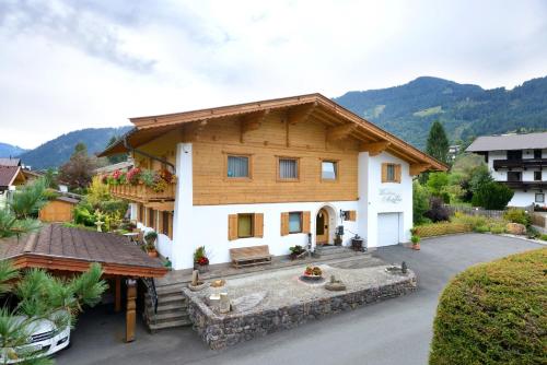 Marie Luise, Landhaus