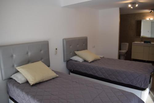 Postel nebo postele na pokoji v ubytování casa con piscina ref 381