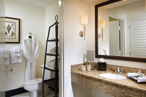 Um banheiro em Inn at Pelican Bay