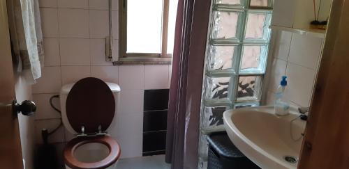 A bathroom at La casa del tio Antonio