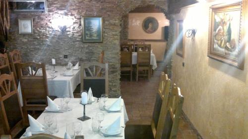 Un restaurante o sitio para comer en Adonis