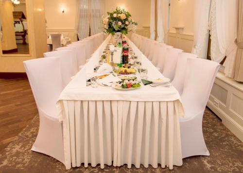 Fotografie z fotogalerie ubytování Hotel Karczówka v destinaci Kielce