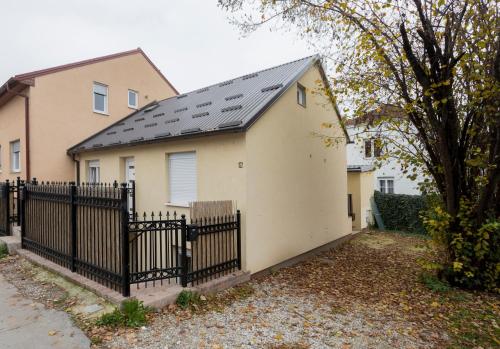 Zagreb New Apartment, Near Bus Station