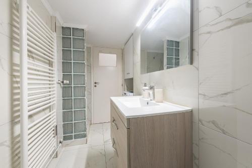Victoria Queens Suites Apartments