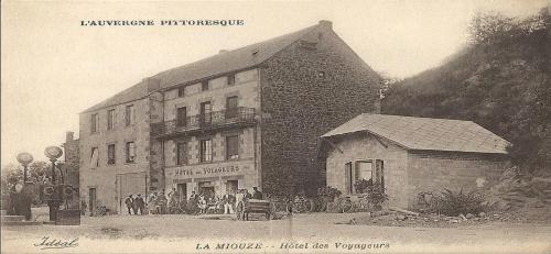 an old black and white photo of a building at Studio proche de Vulcania et la Bourboule in Gelles