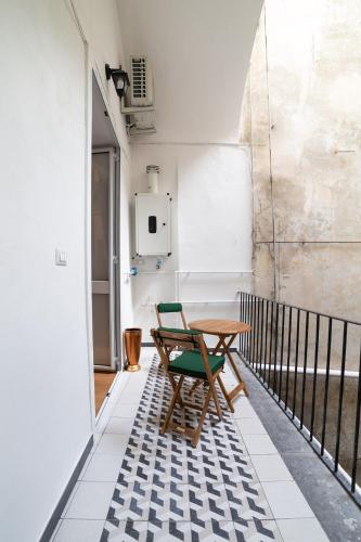 Design Studio Flat Next Sorbillo on Tribunali St By HouseinNaples