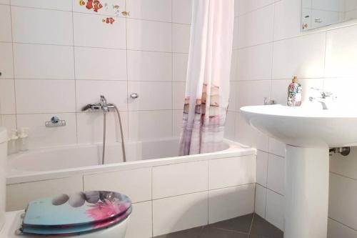 A Great Stay at a Comfortable Large Apartment