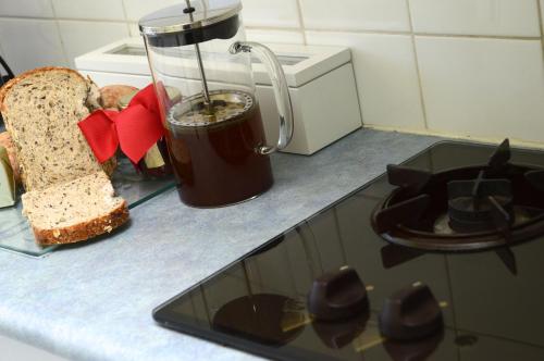 Η κουζίνα ή μικρή κουζίνα στο Birches Serviced Apartments