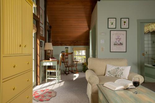 Gallery image of Camden Maine Stay Inn in Camden