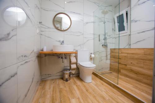 Bagno di Athens Raise Acropolis Project