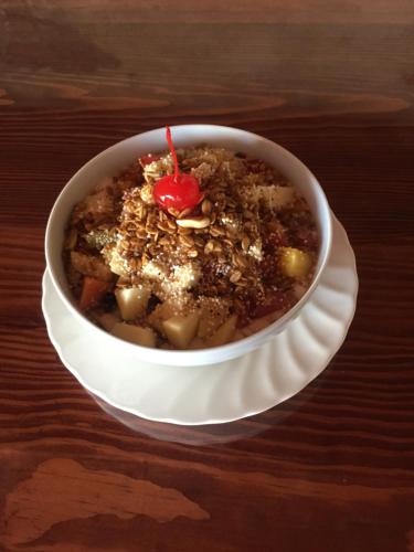 a bowl of food on a plate on a table at HOTEL BOUTIQUE JAYCO in San José Iturbide