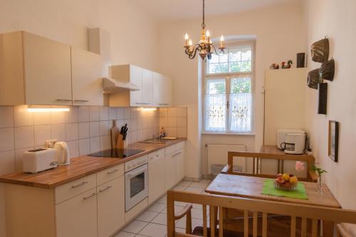 Köök või kööginurk majutusasutuses Ferienwohnungen Dr. Neubert