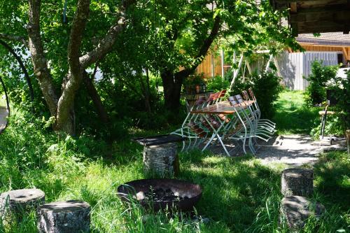 Κήπος έξω από το Landhaus Pichler mit Sauna