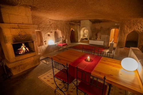 Χώρος καθιστικού στο Asmalı Cave House