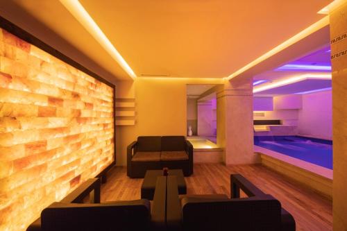 Bazén v ubytování Appart-hotel Marrakech Inn nebo v jeho okolí