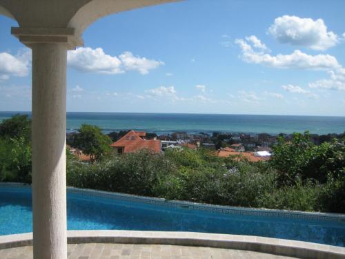 a view of the ocean from a villa at Villa Sky Music in Obzor