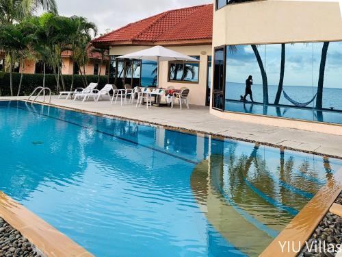 Phangan Luxry Beach Villaの敷地内または近くにあるプール