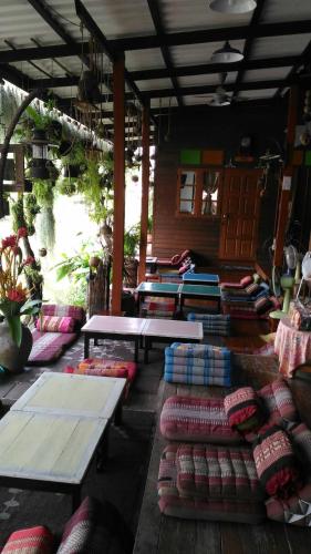 Un lugar para sentarse en Baan Ing Suan