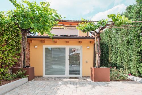 Gallery image of Little House in Campo San Martino