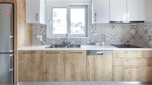 A kitchen or kitchenette at Villa Despina in Kisamos