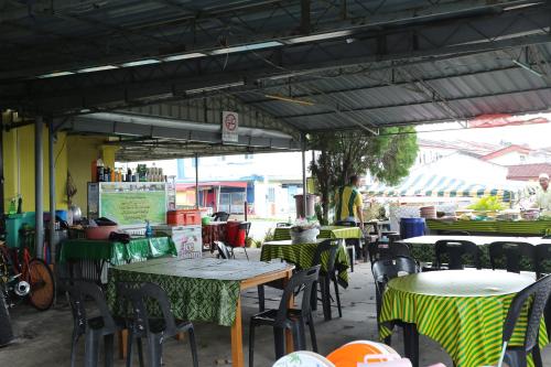 En restaurang eller annat matställe på Singgahan Keluarga Jitu